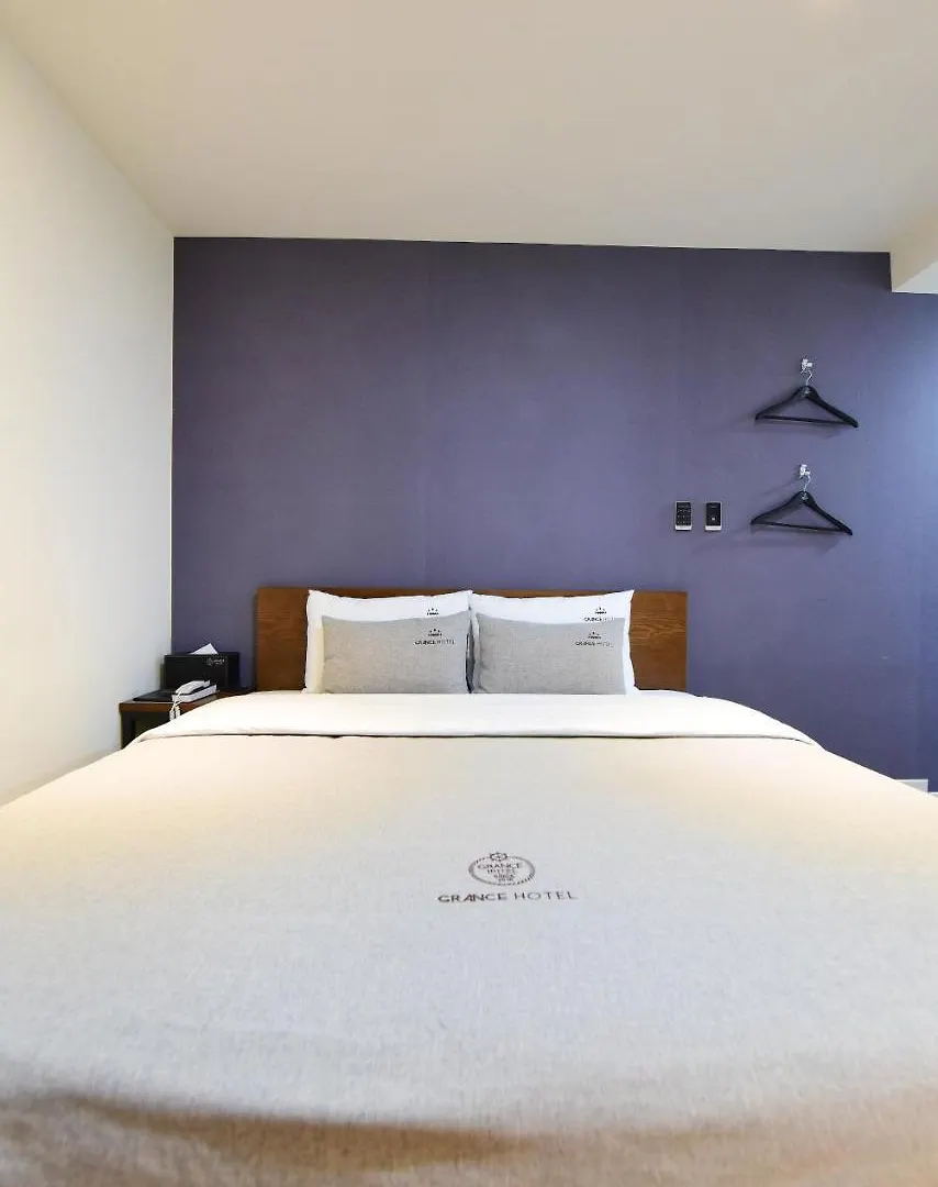 Grance Hotel Пусан 2*,