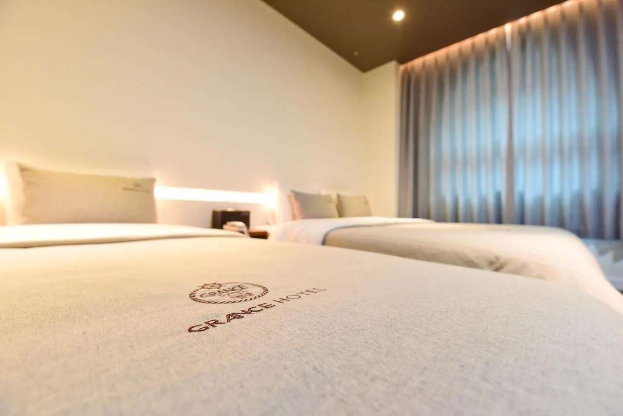 Grance Hotel Пусан 2*,