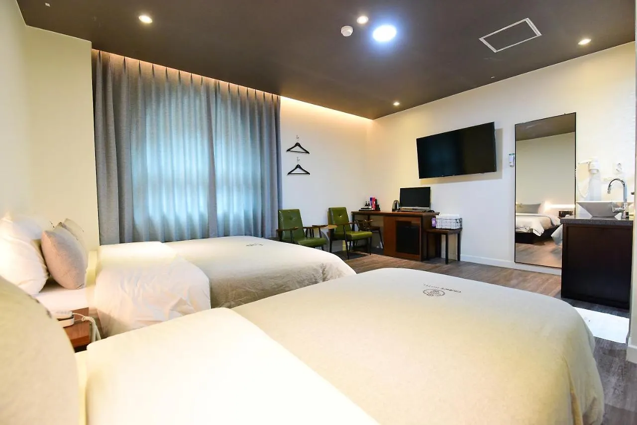 Grance Hotel Пусан 2*,