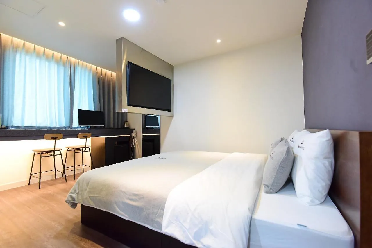 Grance Hotel Busan 2*,